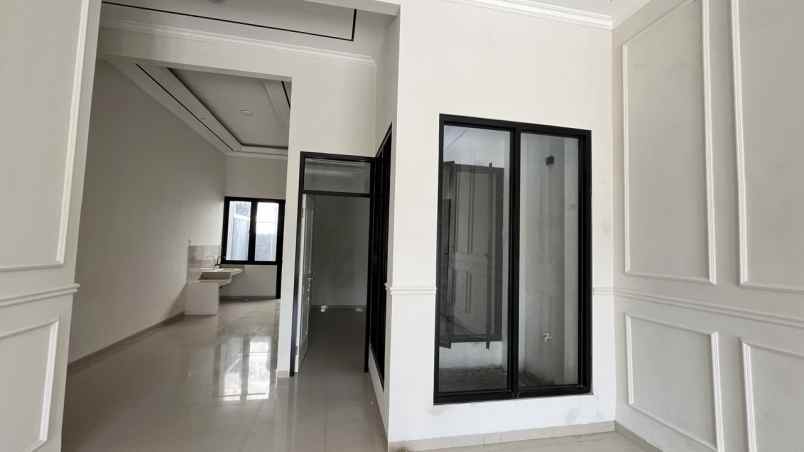 dijual rumah greenlake wonorejo