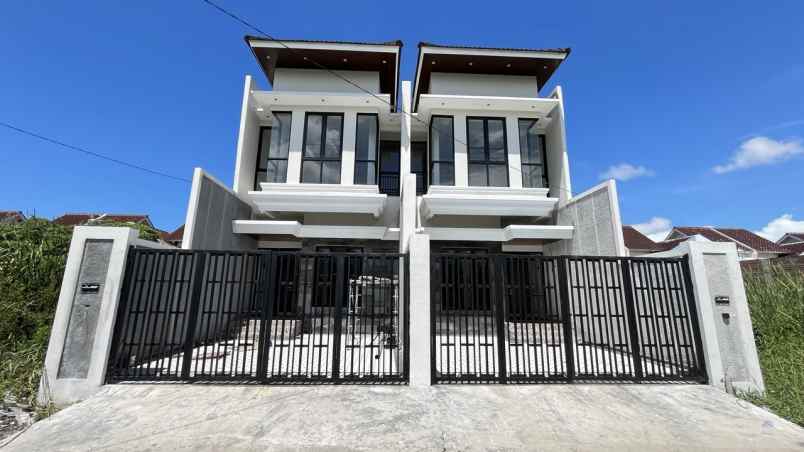 dijual rumah greenlake wonorejo