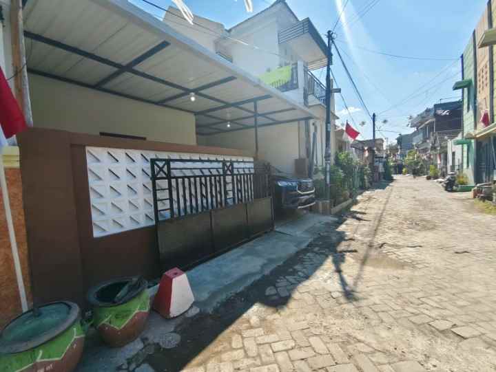 dijual rumah greges