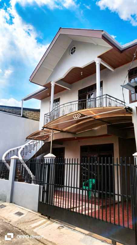 dijual rumah itc cempaka putih