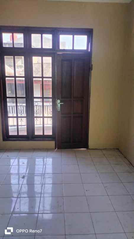 dijual rumah itc cempaka putih
