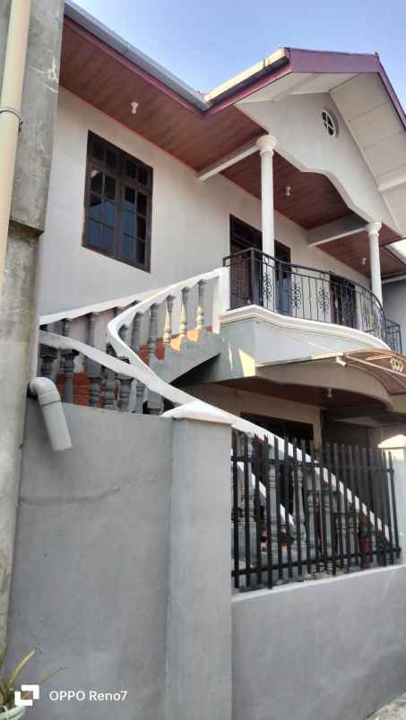 dijual rumah itc cempaka putih