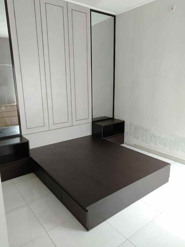 dijual rumah jade hamlet menganti surabaya