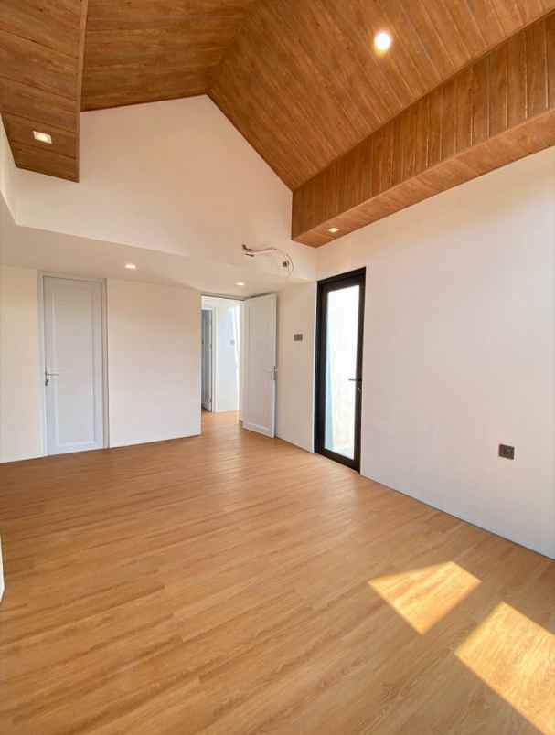 dijual rumah jagakarsa