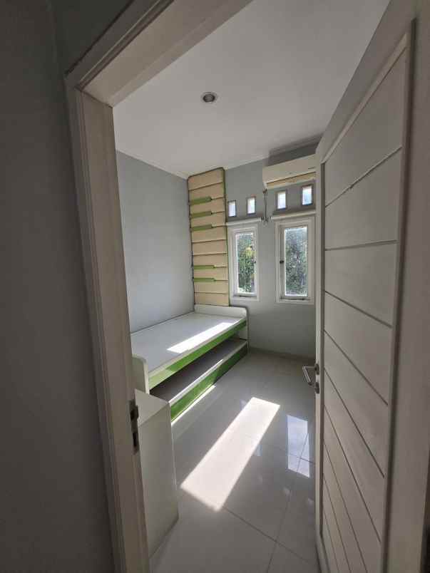 dijual rumah jagakarsa
