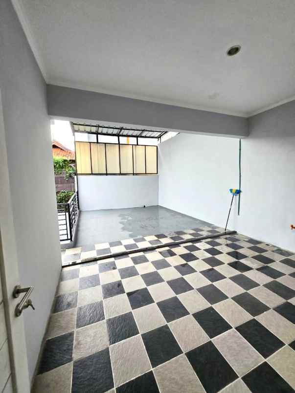 dijual rumah jagakarsa