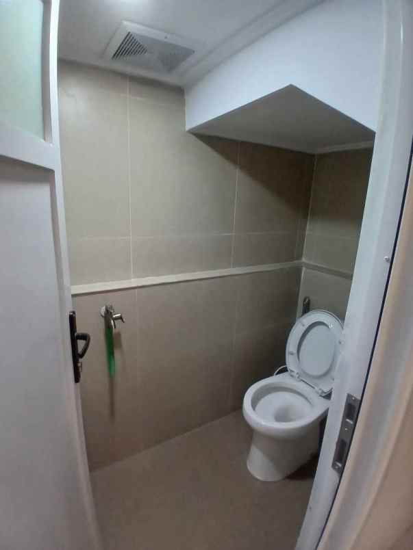 dijual rumah jagakarsa