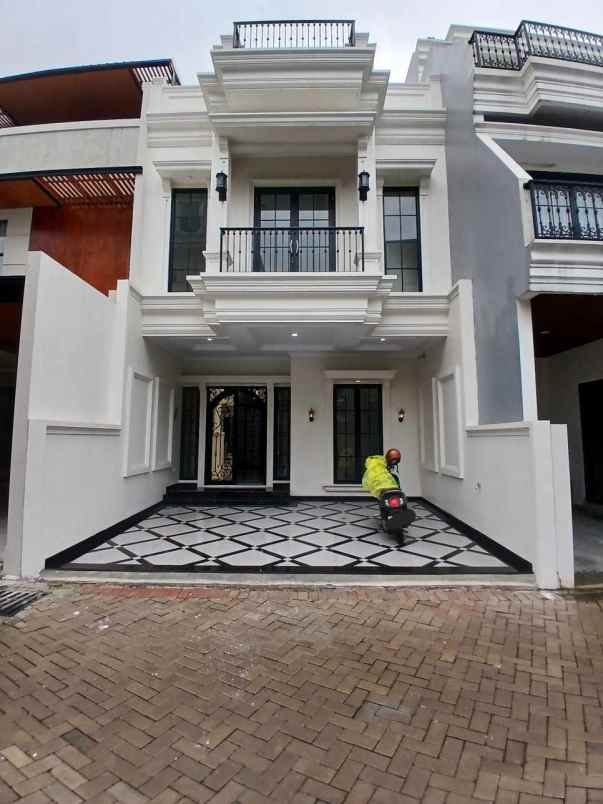 dijual rumah jagakarsa