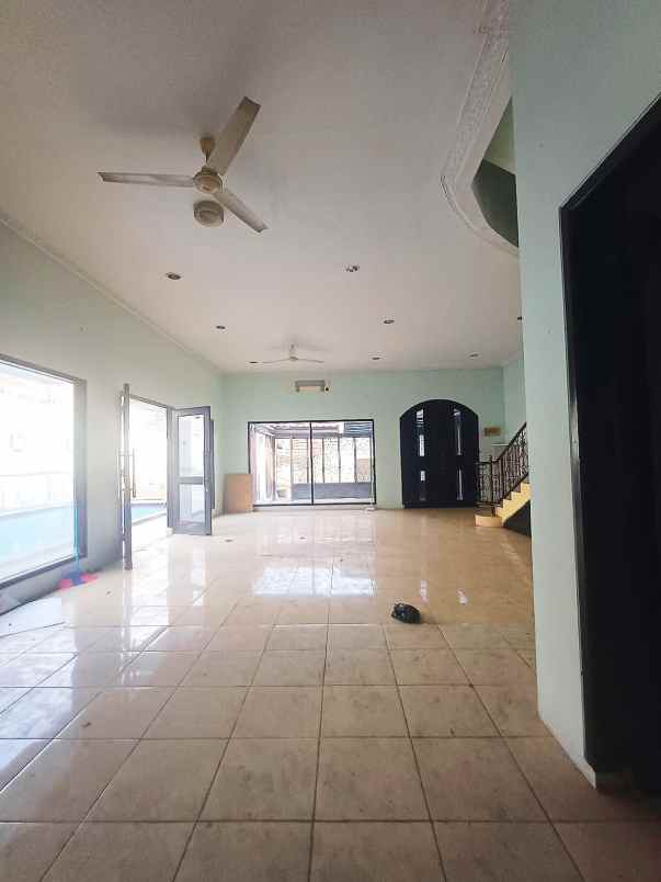 dijual rumah jagakarsa