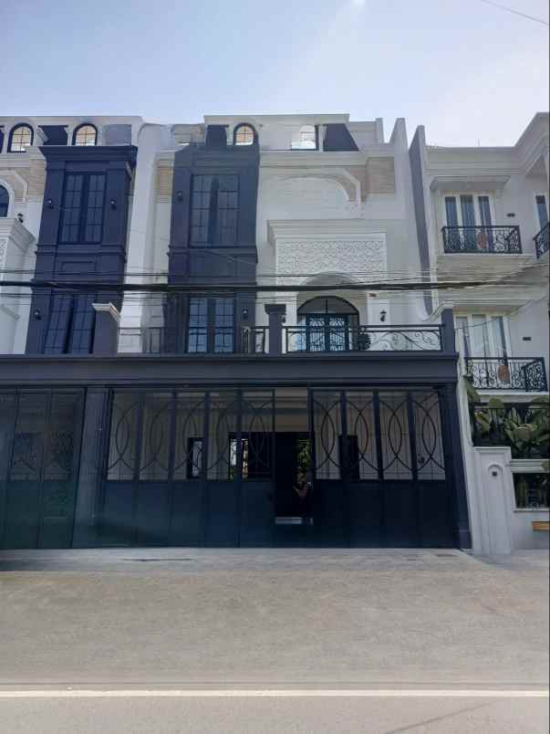 dijual rumah jagakarsa jakarta selatan