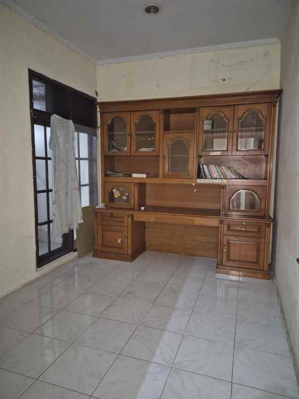 dijual rumah jalan bisma v blok 11