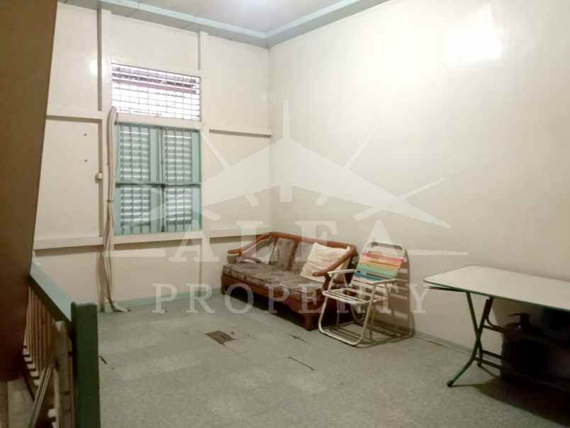 dijual rumah jalan diponegoro 2