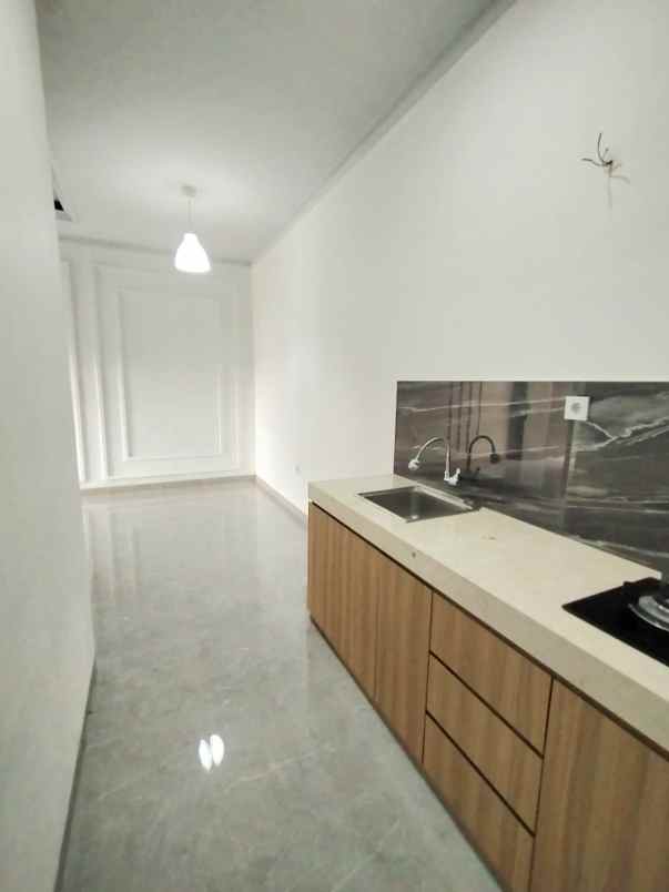 dijual rumah jalan kahfi 2
