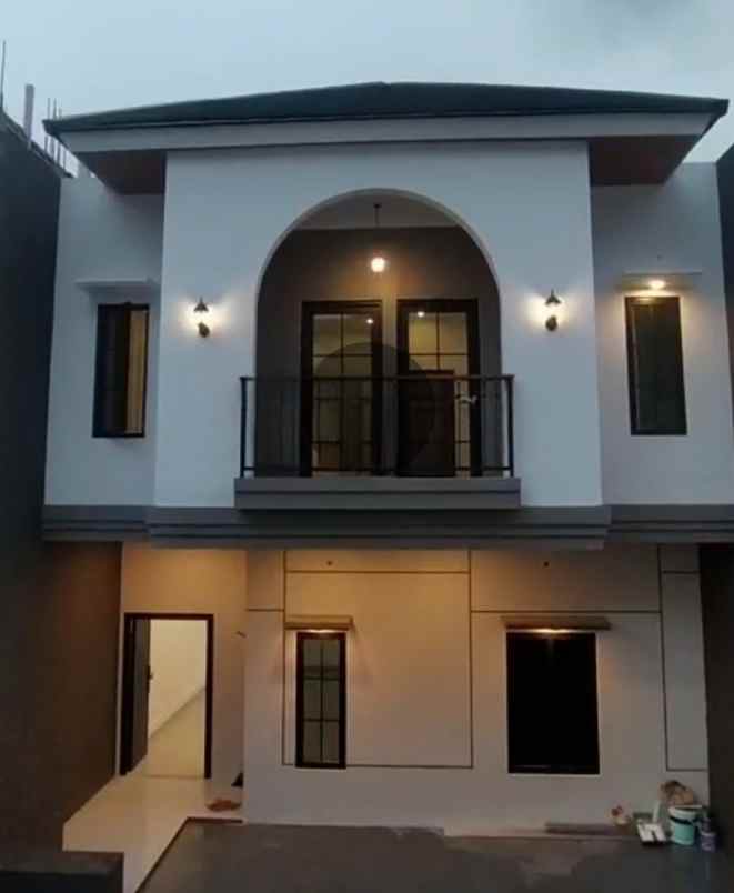 dijual rumah jalan kahfi 2