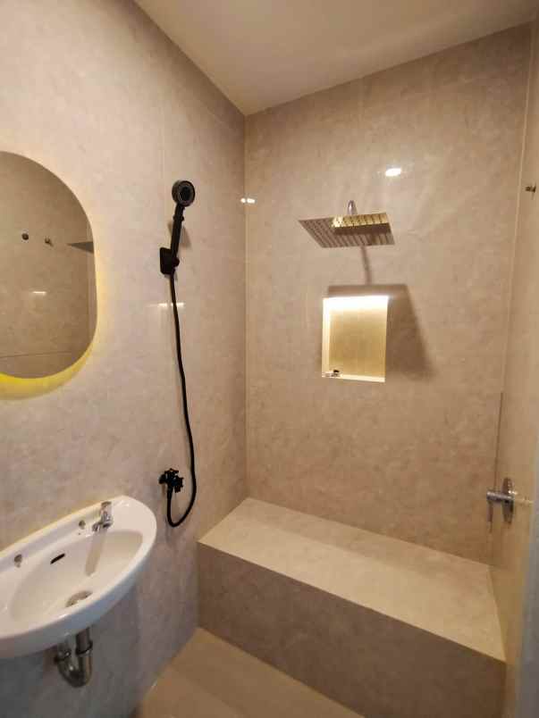 dijual rumah jalan kahfi 2