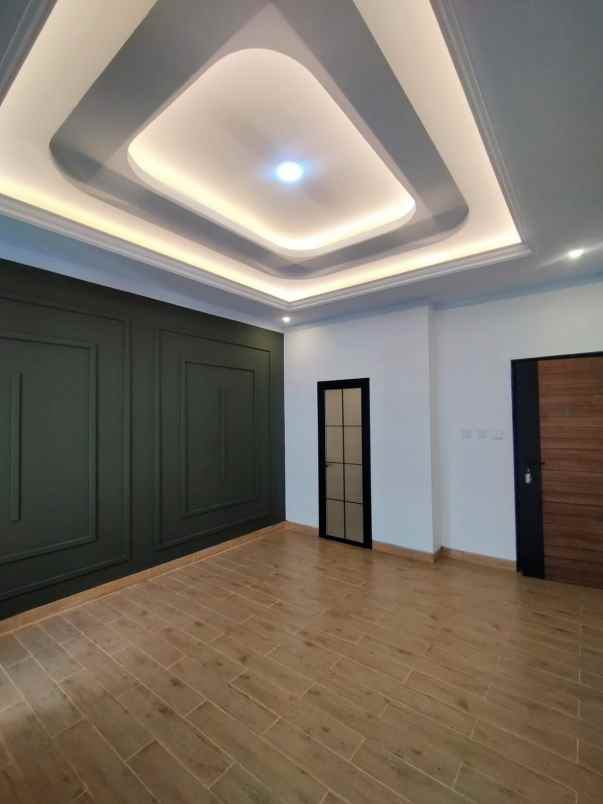 dijual rumah jalan kahfi 2