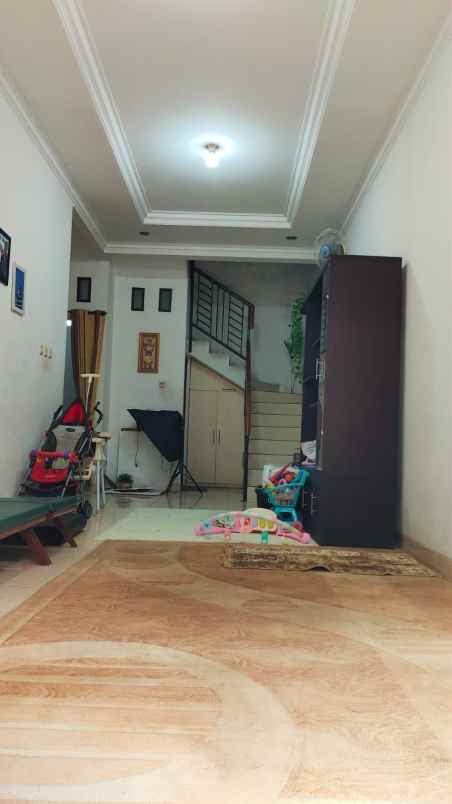 dijual rumah jalan kalisari raya