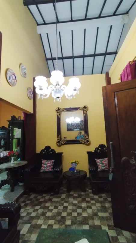 dijual rumah jalan kaliurang km 9 dusun