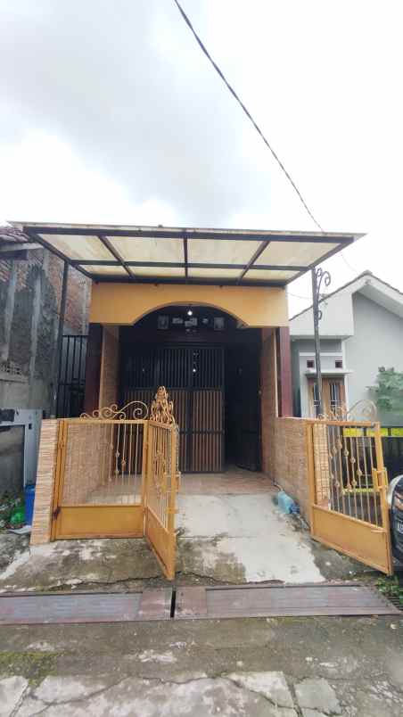 dijual rumah jalan kaliurang km 9 dusun
