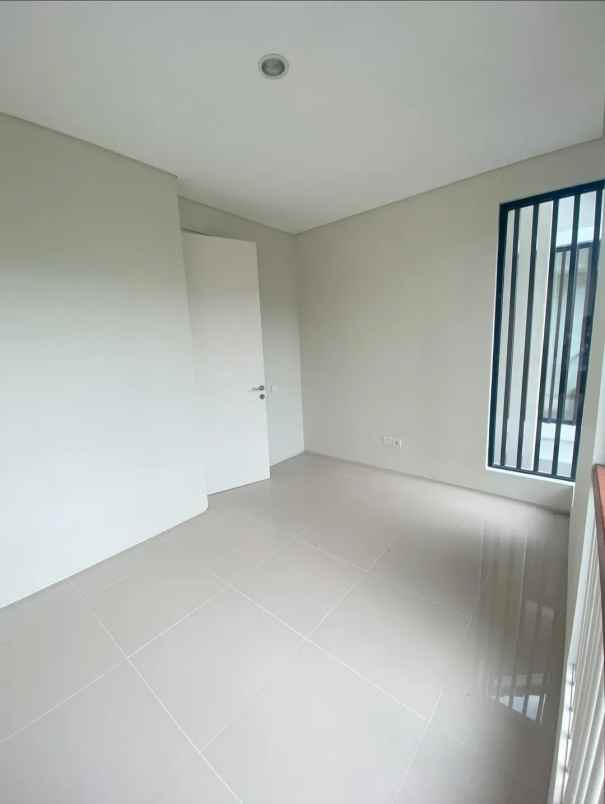 dijual rumah jalan northwest lake citraland