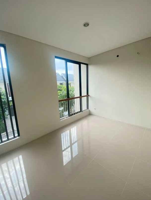 dijual rumah jalan northwest lake citraland