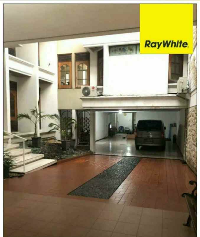 dijual rumah jalan raya darmo