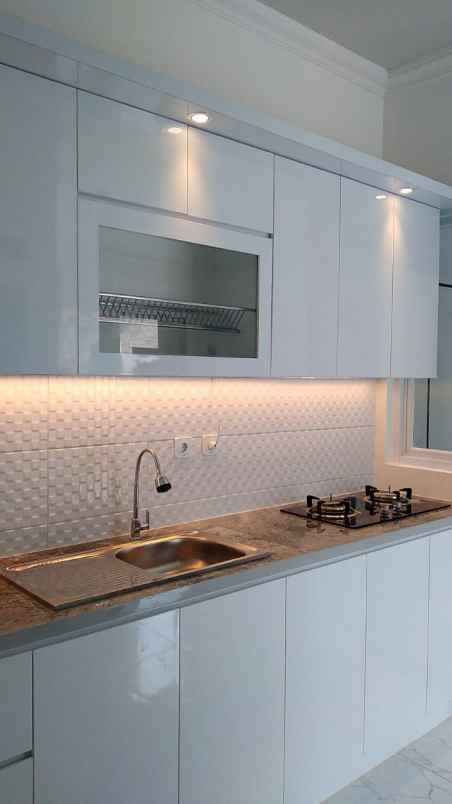 dijual rumah jalan raya fandy graha raya