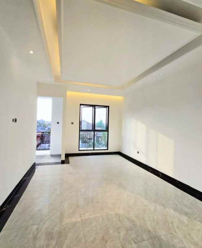 dijual rumah jalan raya jagakarsa