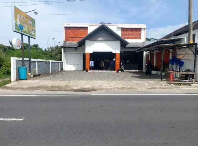 dijual rumah jalan raya lpmp