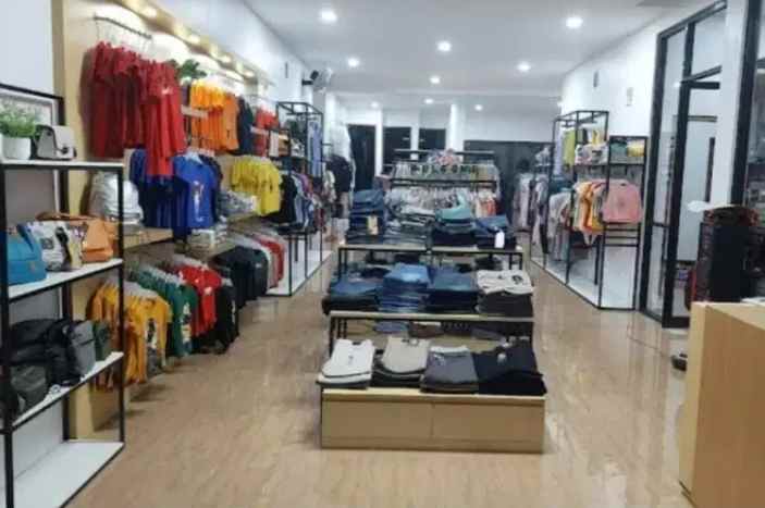 dijual rumah jalan raya lpmp