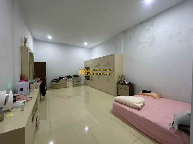 dijual rumah jalan t amir hamzah