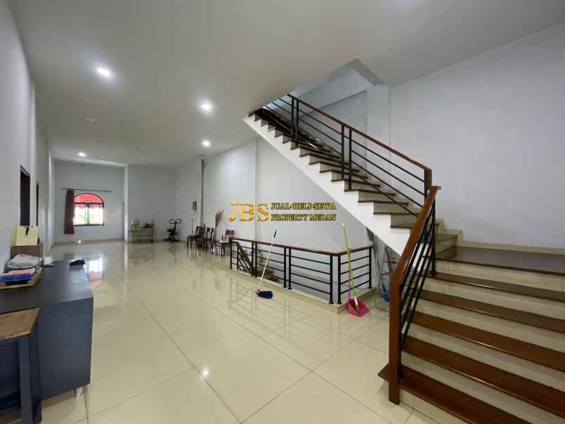 dijual rumah jalan t amir hamzah