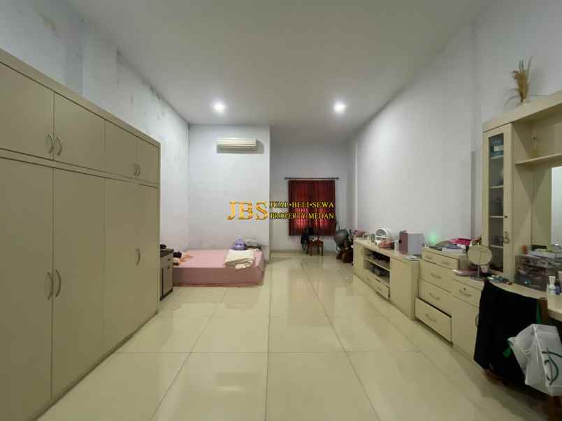 dijual rumah jalan t amir hamzah