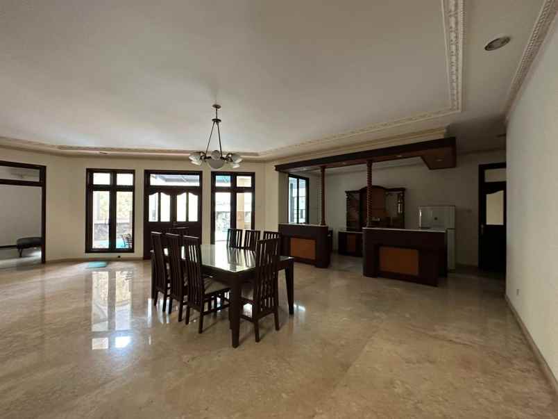 dijual rumah jalan taman hunian satelit