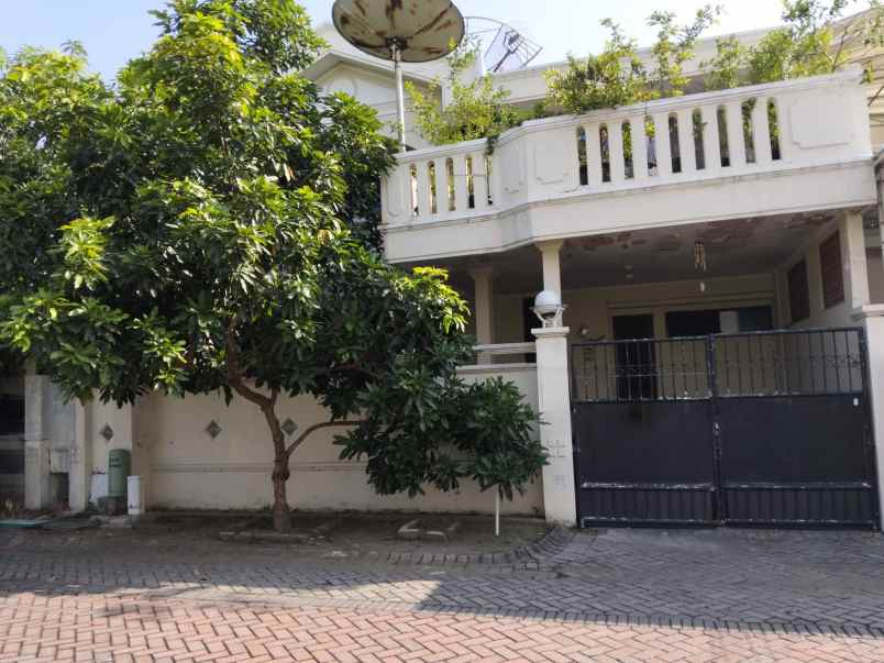 dijual rumah jalan taman puspa raya