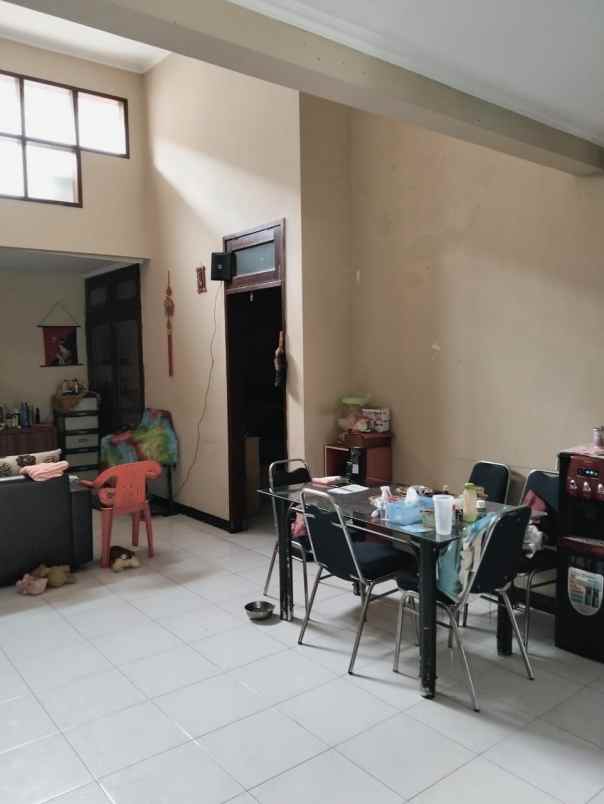 dijual rumah jalan taman puspa raya