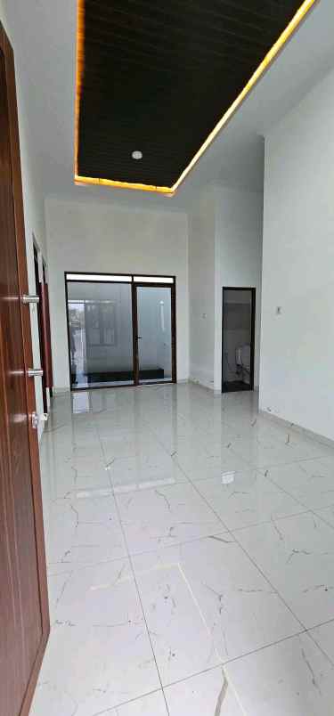 dijual rumah jambidan