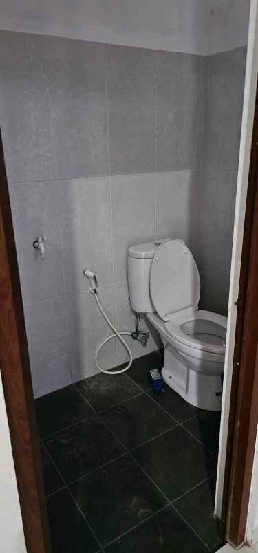 dijual rumah jambidan