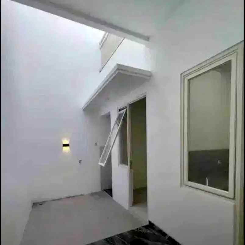 dijual rumah jemursari selatan