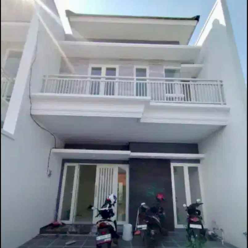 dijual rumah jemursari selatan