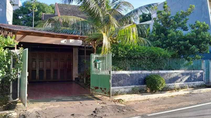 dijual rumah jl cempaka putih tengah