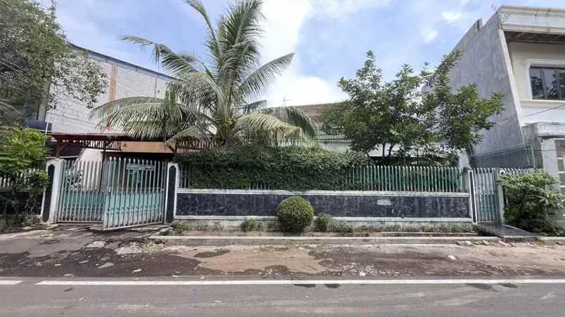 dijual rumah jl cempaka putih tengah