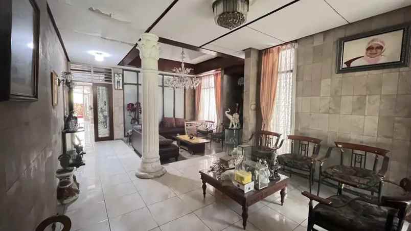 dijual rumah jl cempaka putih tengah