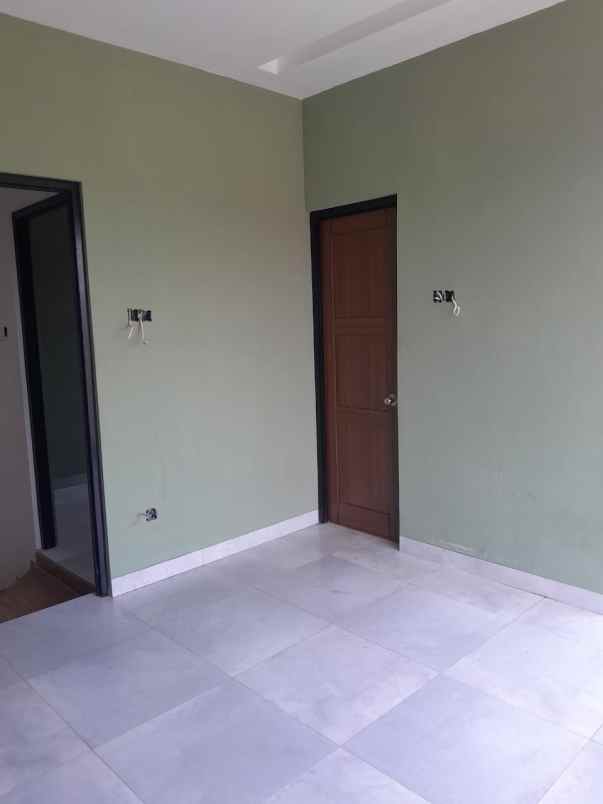 dijual rumah jl ciganitri buahbatu bandung