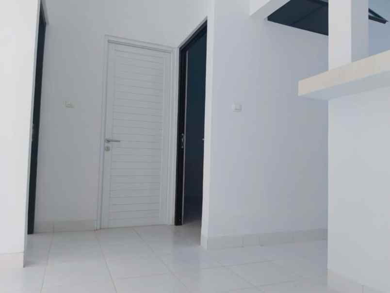 dijual rumah jl citeureup sindangpanon