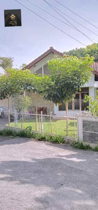 dijual rumah jl ciumbuleuit