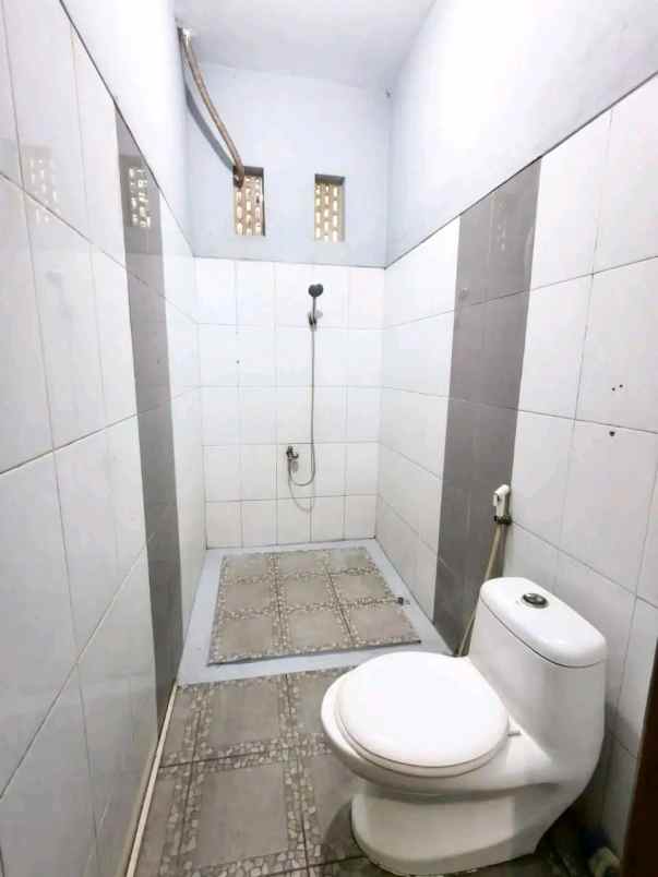 dijual rumah jl gedongkuning