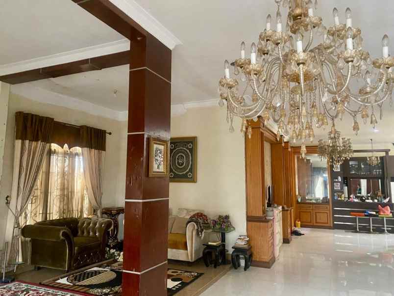 dijual rumah jl gunung sinabung