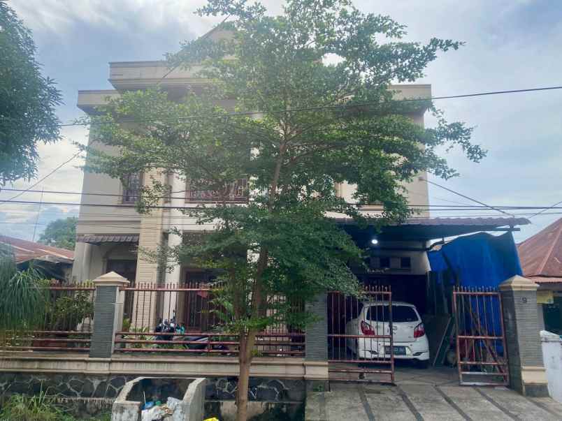 dijual rumah jl gunung sinabung