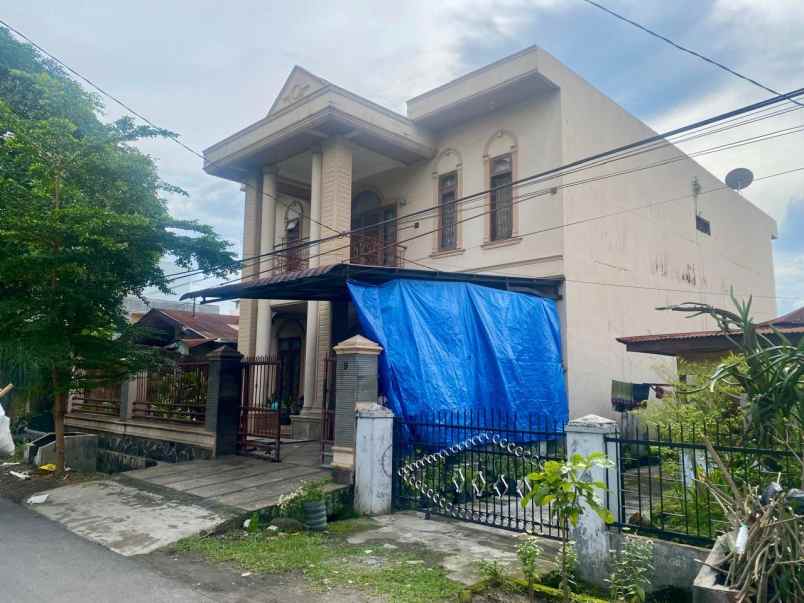 dijual rumah jl gunung sinabung